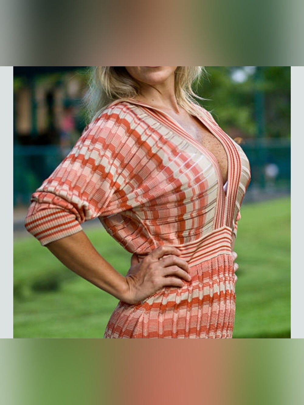 NWT Marciano "Coral Punch" Chevron Knit Sweater Dress - Size XS - Picture 3 of 8